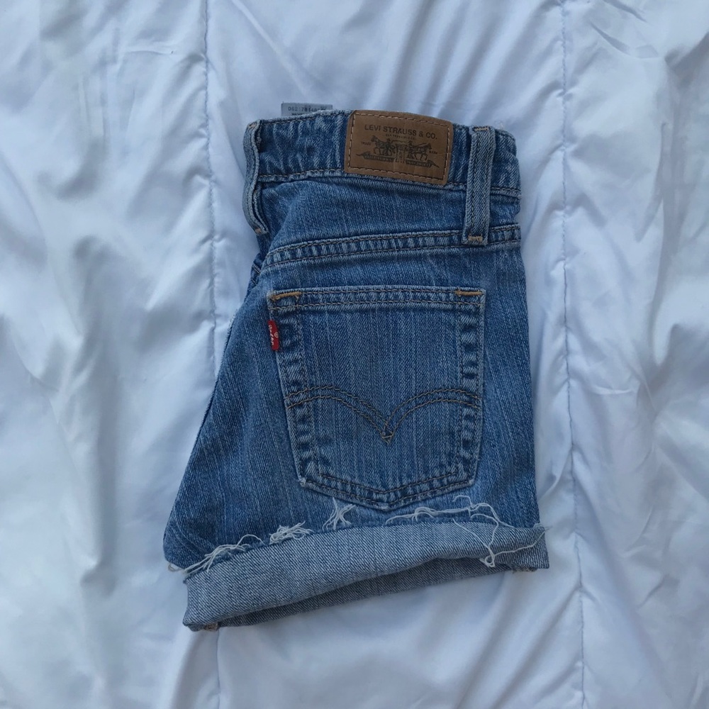❗️SOLD❗️ Levi jean shorts